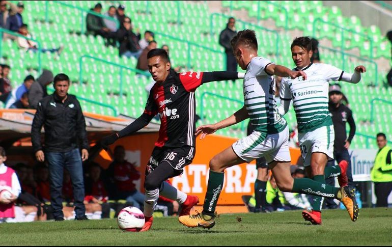Los Zorros buscaron el gol, pero Santos se convirtió en una muralla. TWITTER/@atlasfc