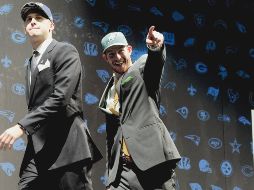 Goff (izq.) y Wentz (der.) han mostrado mejores cartas esta temporada que en su año de novatos y son candidatos a ser nombrados Jugador Más Valioso esta campaña. AP