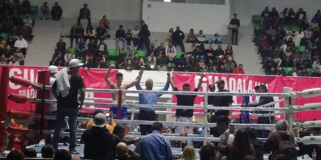 &ldquo;Dandy&rdquo; Pacheco, nuevo campe&oacute;n ligero Fecombox