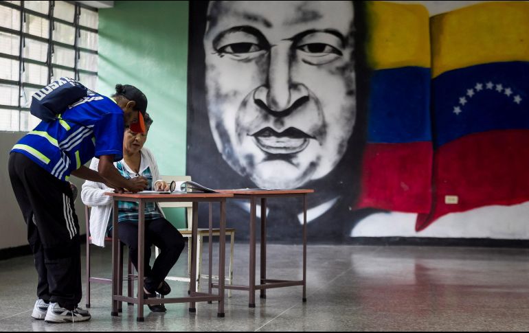Unos 19.7 millones de venezolanos están convocados para la votación en la que se elegirán 335 alcaldes. EFE/ M. Gutiérrez