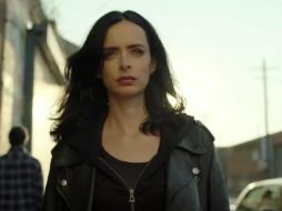 En el nuevo tráiler, que puede verse en YouTube, es una mirada intrépida y llena de suspenso a la vida de Jessica Jones mientras enfrenta demonios dentro y fuera de ella. YOUTUBE / Netflix América Latina