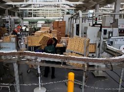 México debe revisar su marco tributario para ser competitivo, sugieren expertos. AP/Archivo