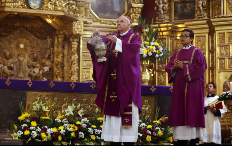 En la misa dominical, el arzobispo Aguiar pidió oración y apoyo para su nuevo cargo. SUN/I. Olivares.