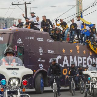 Tigres celebra título del Apertura 2017 ante miles de aficionados