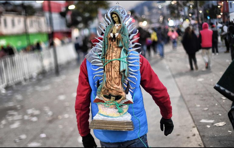 Este martes, millones de fieles recuerdan el 486 aniversario de las apariciones de la Virgen de Guadalupe. AFP / P. Pardo
