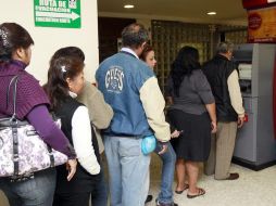 Destacan también que los trabajadores pueden optar por dirigir el aguinaldo a la cuenta personal de la Afore. EL INFORMADOR / ARCHIVO