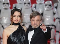 Daisy Ridley y Mark Hamill durante la presentación del estreno de 'Star Wars: Los últimos Jedi' en el Royal Albert Hall, en Londres. AP / V. Le Caer