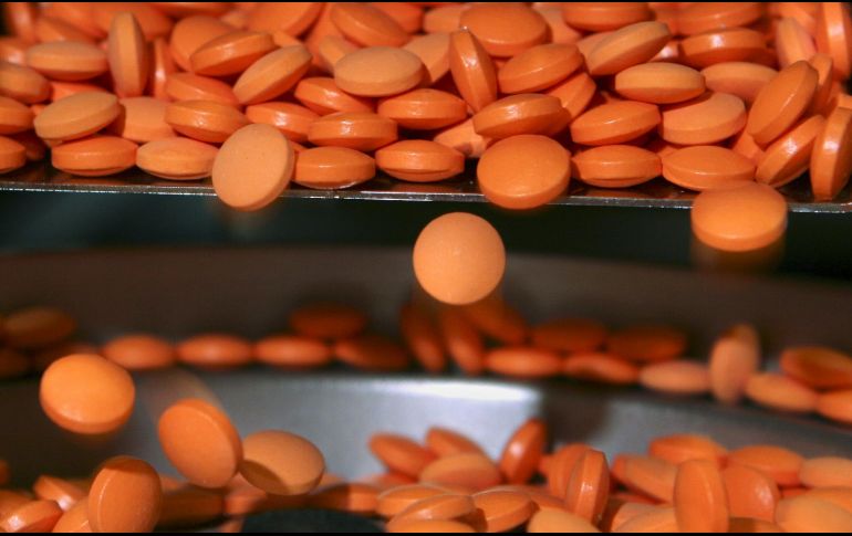 La producción nacional de los fármacos cayó 39% en una década. AP/Archivo
