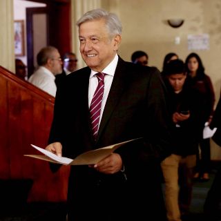 López Obrador propone descentralización federal