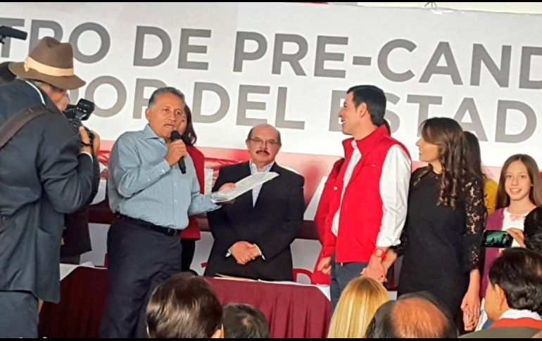 Tras registrarse, Castro Reynoso señala que comienza la etapa más importante, la de estar con la gente. TWITTER / @PRI_Jalisco_