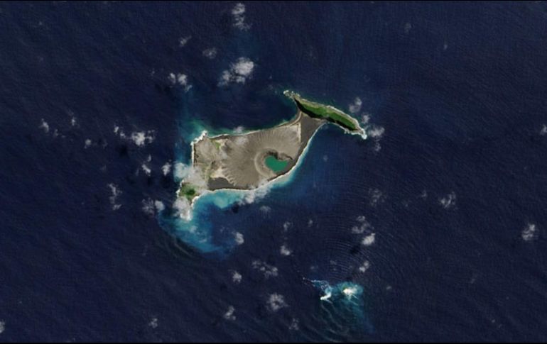 La isla de Hunga Tonga Hunga Ha'apai se formó a partir de lava volcánica en una zona remota del Pacífico hace tres años. EFE /