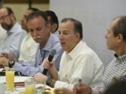Meade durante su reunión con los empresarios chiapanecos. TWITTER/@JoseAMeadeK