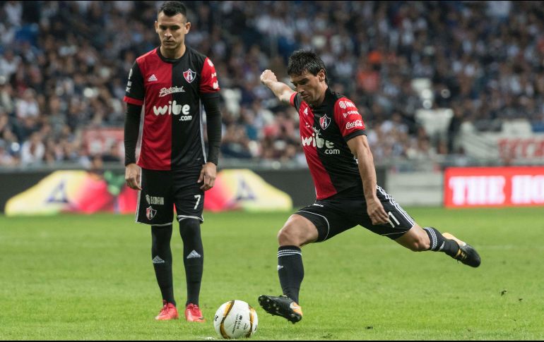 Alustiza (D) marcó cinco goles como rojinegro en el Apertura 2017. MEXSPORT/ARCHIVO