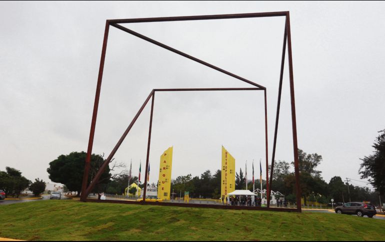 El “Cubo torcido” se encuentra en las cercanías del Parque Metropolitano, en Zapopan. EL INFORMADOR / G. Gallo