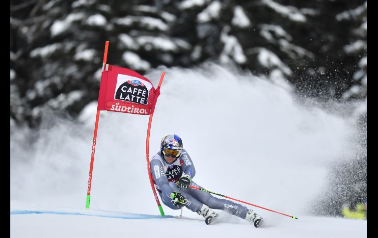 El francés Alexis Pinturault compite en una prueba de la Copa Mundial de esquí alpino en Alta Badia, Italia. AFP/T. Fabi