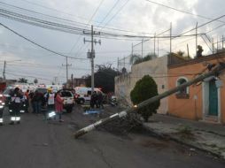 La menor salió proyectada por el choque y, al parecer, perdió la vida al instante por el impacto. ESPECIAL/ BOMBEROS GUADALAJARA