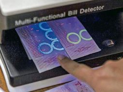 Precaución. Algunas unidades utilizan máquinas para detectar boletos falsos. EL INFORMADOR/ARCHIVO
