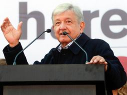 Tras firmar los documentos en privado y ante unos mil simpatizantes del PES, López Obrador continuará su quinto día de precampaña. SUN / ARCHIVO