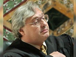 Kozinski presentó su renuncia inmediatamente después de recibir las acusaciones y emitió un comunicado al respecto. ESPECIAL/ ARCHIVO