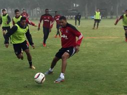 El jugador (C) irá de menor a mayor intensidad hasta ponerse al parejo de sus compañeros para ser tomado en cuenta en los amistosos que se tienen programados para esta semana. ESPECIAL / Atlas FC