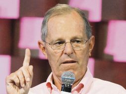 El Congreso recibirá el jueves a Pedro Pablo Kuczynski para escuchar sus argumentos. AP