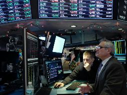 El Standard & Poor's 500 subía 3.42 puntos al situarse en dos mil 693.58 unidades. AP / M. Lennihan