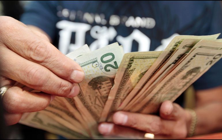 El Banxico fijó en 19.2291 pesos el tipo de cambio para solventar obligaciones denominadas en moneda extranjera pagaderas en el país. EL INFORMADOR / ARCHIVO