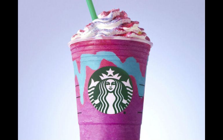 El Unicorn Frapuccino ya está disponible en tiendas AP /