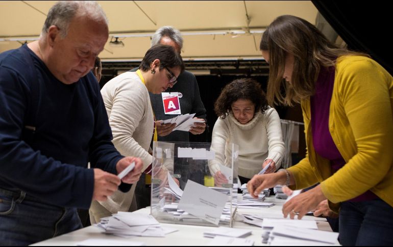 Los independentistas se benefician del sistema electoral, que recompensa el voto rural y lograrán la mayoría absoluta sin conseguir el 50% de los votos. EFE / Q. García