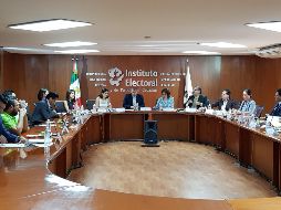 También se acordó dar el registro como aspirantes a candidatos independientes a Mauro Nuñez Robles y a Luis Antonio Ruíz Calderón. EL INFORMADOR / R. Rivas