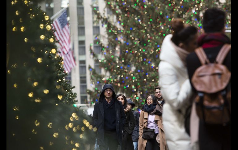 La gente da un paseo en Nueva York, en el Rockefeller Center. AFP / A. Levy