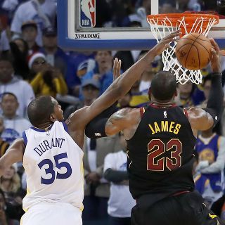 Kevin Durant brilla en triunfo de los Warriors