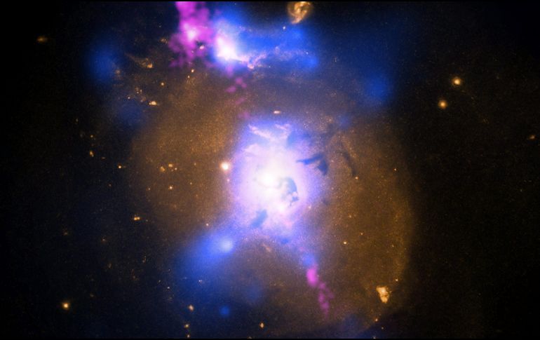 Este acontecimiento observado por primera vez debido a su cercanía, podría arrojar nuevas hipótesis sobre los agujeros negros. EFE/ARCHIVO