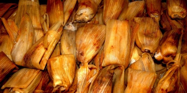 Mujer se intoxica tras consumir 20 tamales en Nochebuena