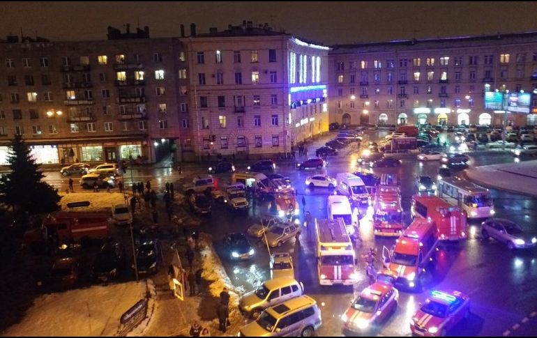Según informació citada por agencias rusas, cuatro personas fueron hospitalizadas, y se señaló que se abrió una investigación por ''tentativa de homicidio''. ESPECIAL / TWITTER