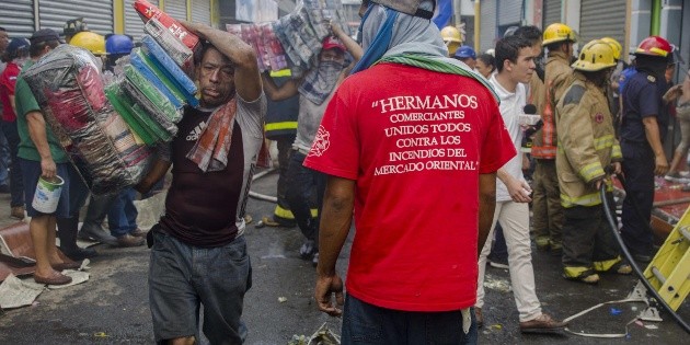 Se registra fuerte incendio en un mercado de Nicaragua