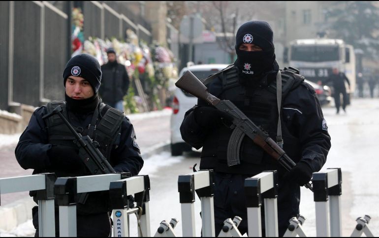 En las últimas semanas, la policía ha intensificado sus redadas contra las estructuras del Estado Islámico en Turquía. AFP/ARCHIVO
