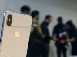 La semana pasada Apple reconoce oficialmente haber bloqueado voluntariamente la velocidad de sus modelos anteriores de iPhone. AP / ARCHIVO