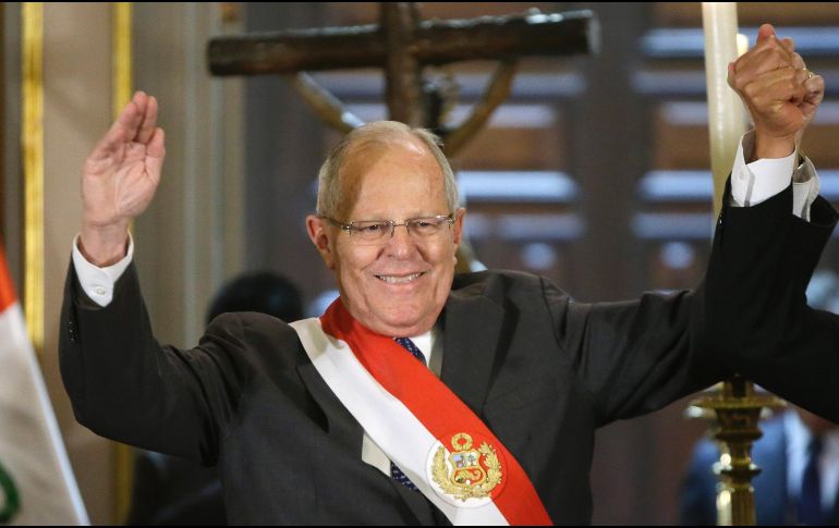 Según la ley,  el presidente peruano no puede ser acusado hasta que concluya su mandato en 2021, pero sí puede ser convocado como testigo. AP / M. Mejia