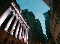 Todos los sectores en Wall Street cerraron al alza, entre los que destacaron el de materias primas. AP/ M. Lennihan