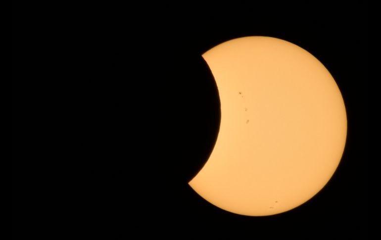 CIUDAD DE MÉXICO (21/AGO/2017).- En la capital mexicana se observó con una cobertura máxima del 26%. AFP/P. Pardo