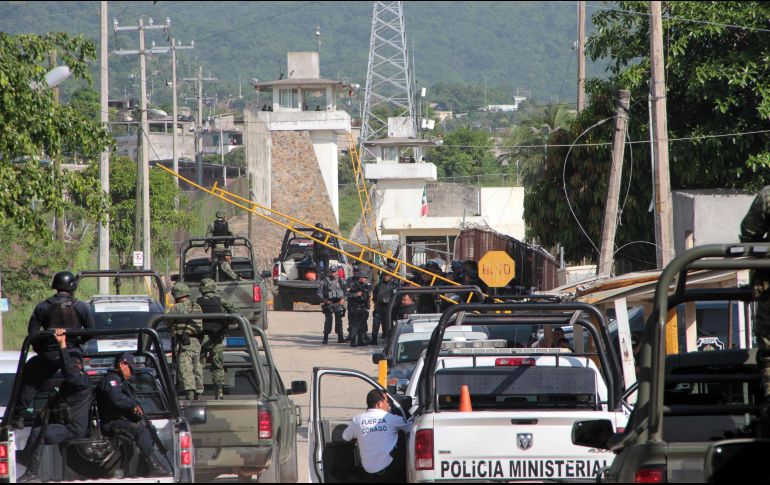 El reporte movilizó a personal de corporaciones policíacas y militares, así como a cuerpos de emergencias.  EFE / ARCHIVO