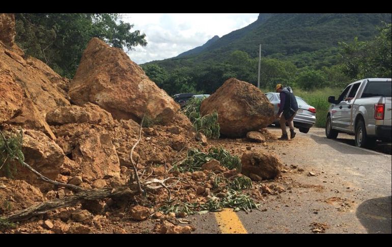 OAXACA, OAXACA (08/SEP/2017).- Decenas de derrumbes se registraron a lo largo de la carretera Oaxaca-Juchitán. NTX/C. Trejo