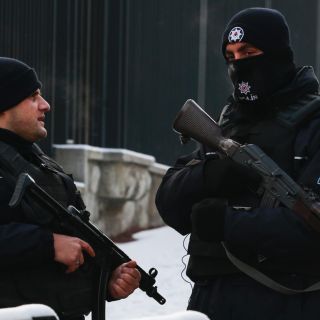 Turquía detiene a 77 personas en operación antiyihadista