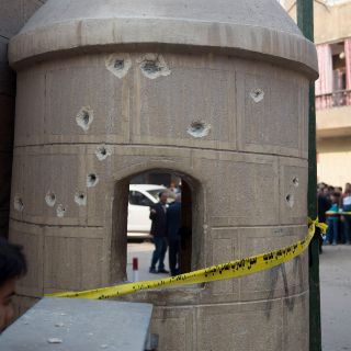 Suben a 10 los fallecidos en atentado contra templo en Egipto