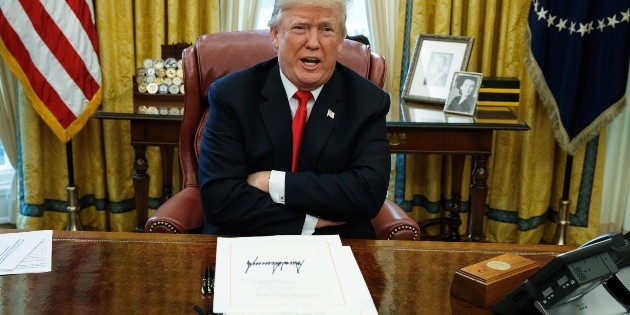 Sin muro, no habr&aacute; alivio migratorio para "dreamers": Trump