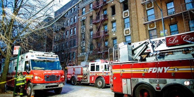 Ni&ntilde;o que jugaba con estufa habr&iacute;a causado incendio en Nueva York