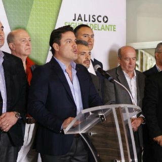 Aristóteles anuncia medidas contra el gasolinazo