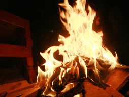 Exhortan a la población para que no prenda fogatas porque eso ocasiona contaminación, y se pueden derivar algunos accidentes principalmente con menores. EL INFORMADOR / ARCHIVO