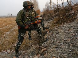 Un grupo de atacantes armados lanzó varias granadas al campo de entrenamiento y luego abrieron fuego. EFE/F. Khan